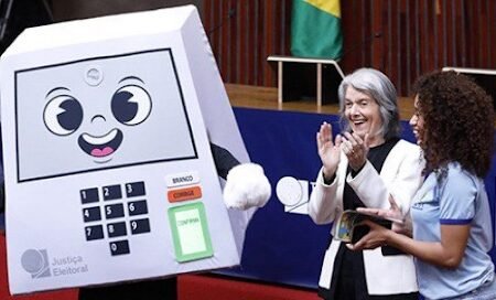 Pilili é a nova mascote das urnas eletrônicas