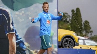 Neymar se fecha em regime intensivo por recuperação e irá ao Maracanã hoje