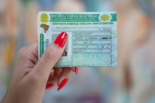 Exame toxicológico passará a ser obrigatório para tirar CNH